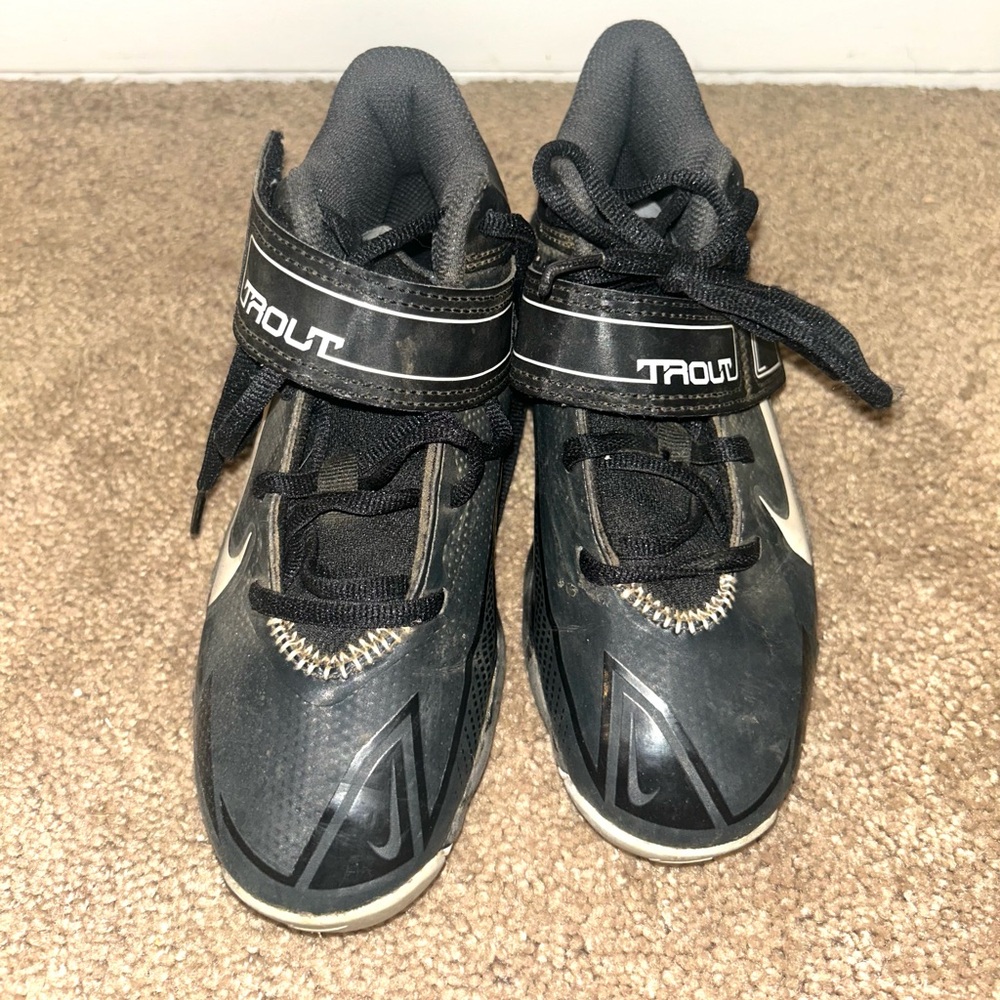 NIKE fast flex Keystone black TROUT baseball Cleats 1.5Y